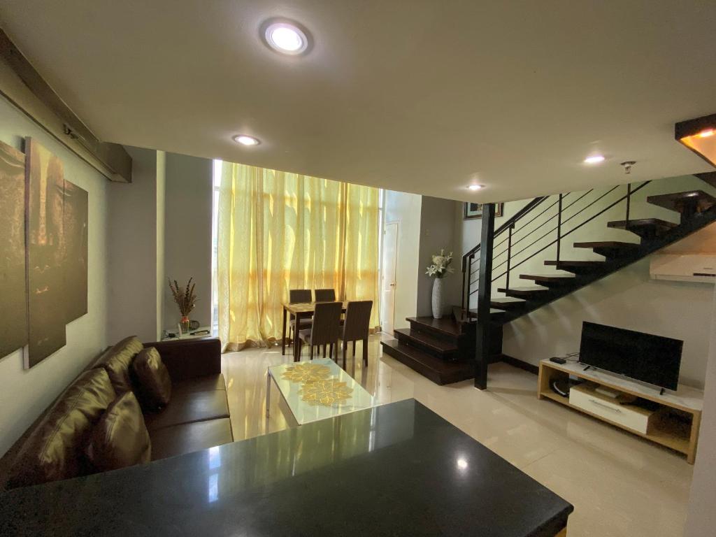 Cebu City Huge Lofts by P&J - Loft