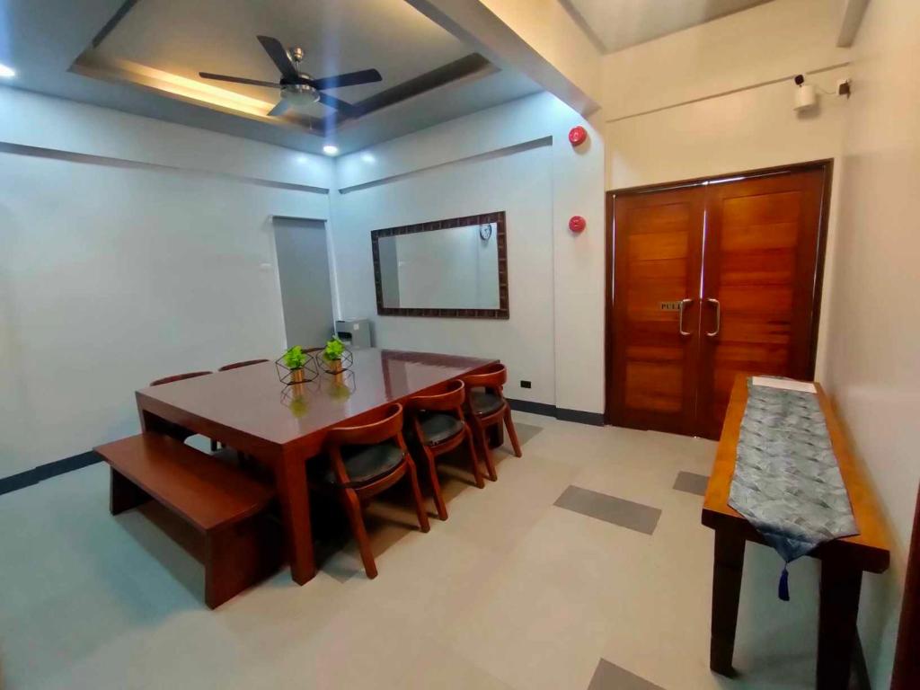 Fotografie z fotogalerie ubytování SANDS Hotel Nasugbu v destinaci Nasugbu