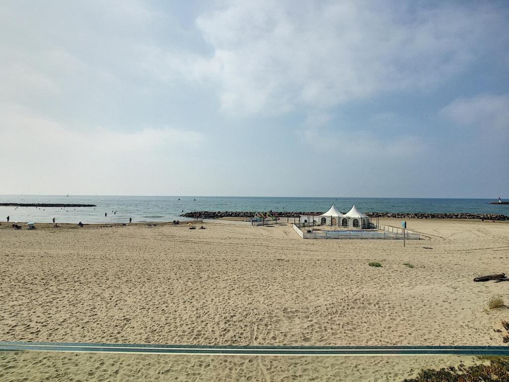 Villa de Standing sur Plage avec Parking à Carnon - FR-1-715-91 ...