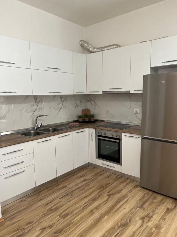 Alpha Apartments Tirana Free Parking - Imazhi 4