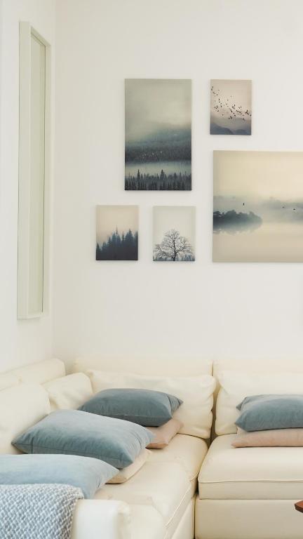 Canal view 3 bedroom holiday home with balcony - отзывы и видео