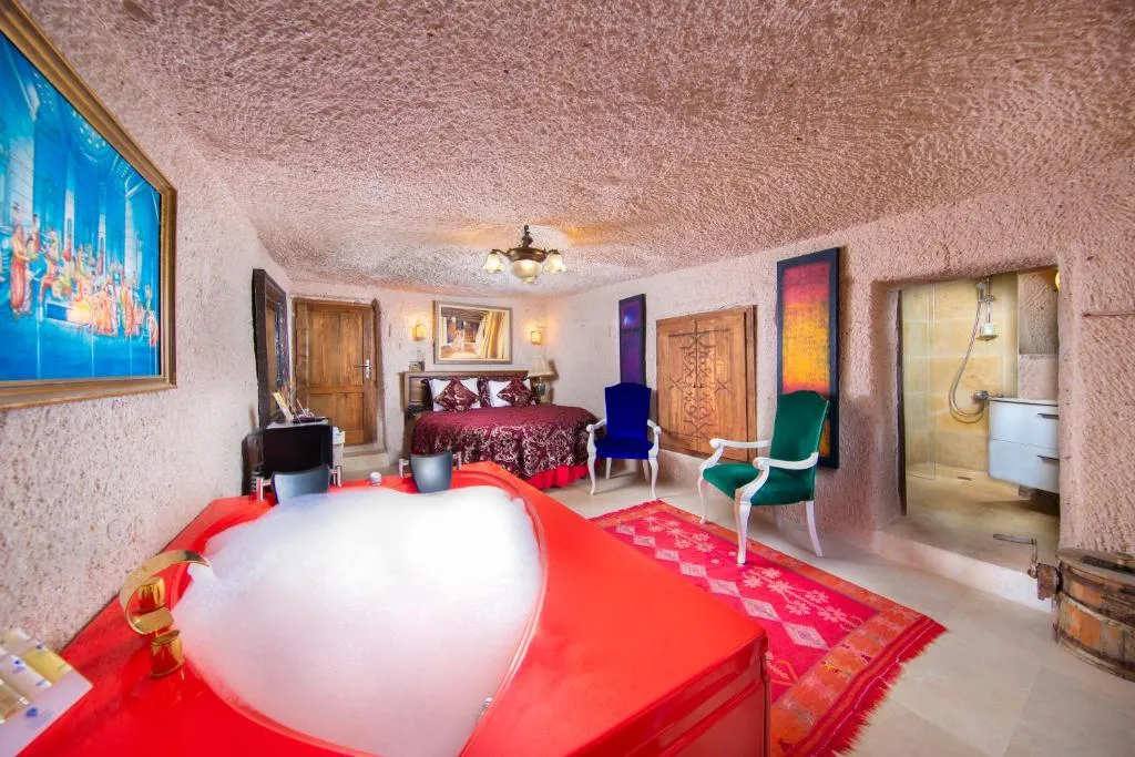 Fairy Chimney Suite with Ballon View