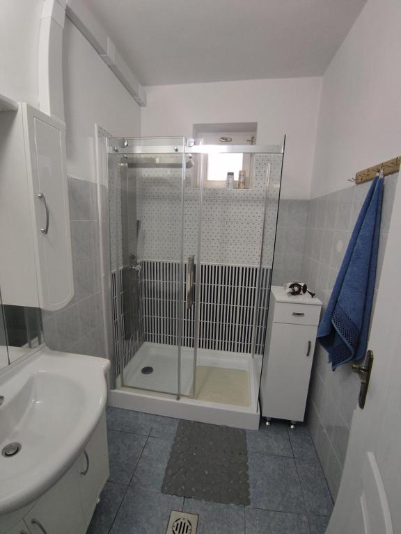 Łazienka w obiekcie Viola Apartmanház