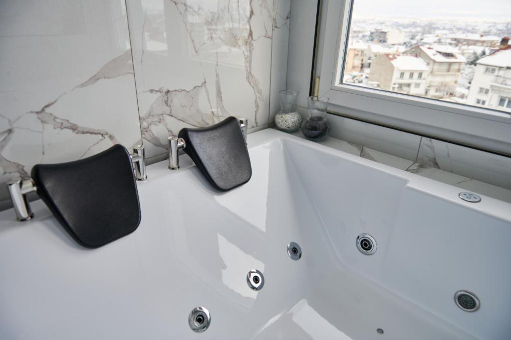 Koupelna v ubytování The Skyline Suite