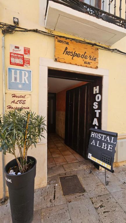 HOSTAL ALBE - 17