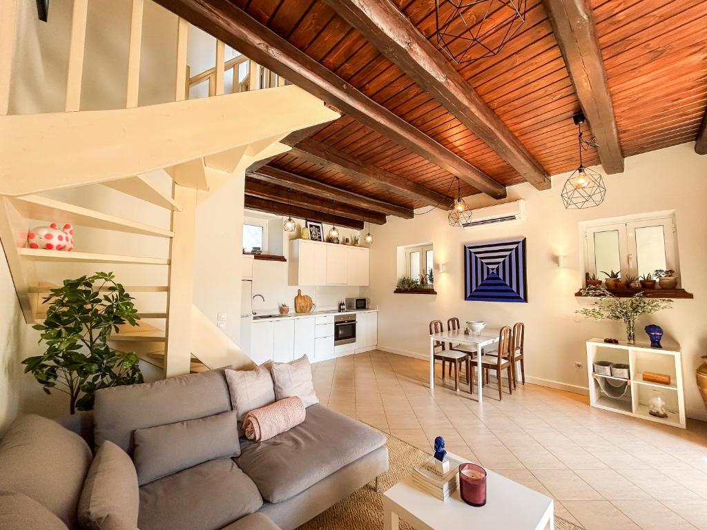 Gallery image of The Painters Cottage in Gastourion