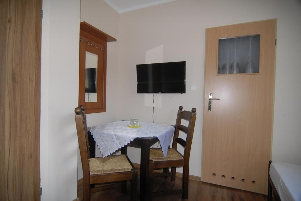 Telewizja i/lub zestaw kina domowego w obiekcie Motel u Olka Boczów
