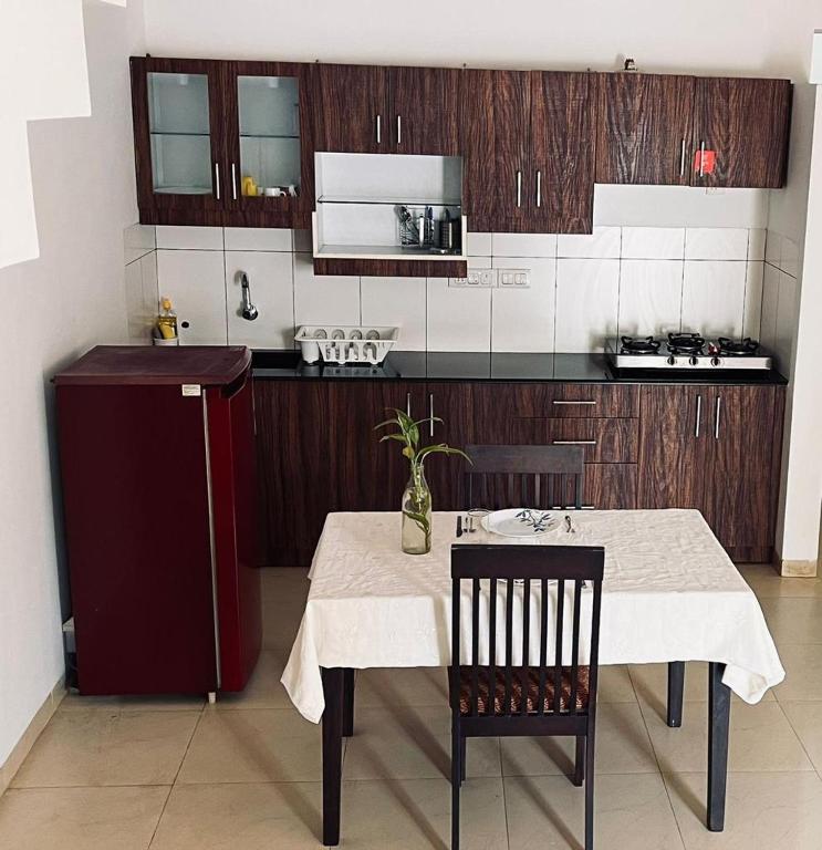 Riveria Foothills & Residency Apartments - Apartamento De Dos Dormitorios
