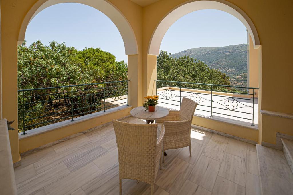 Armonia Resort - Deluxe Double Room With Two Double Beds
