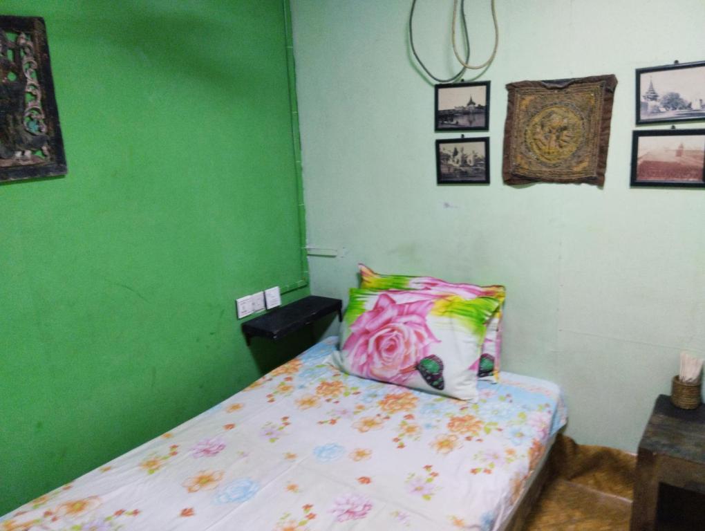 Postel nebo postele na pokoji v ubytování Shannkalay Hostel