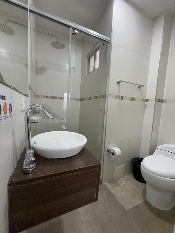 Koupelna v ubytování HOSTELFC CORFERIAS