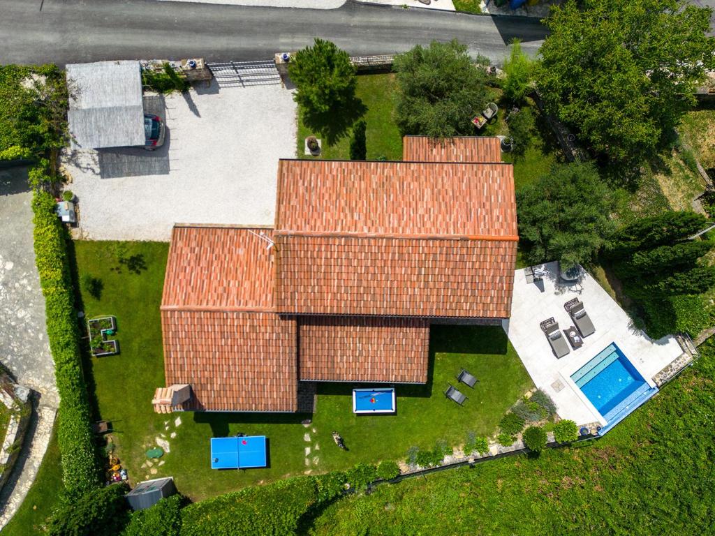 Budova, v ktorej sa vila nachádza