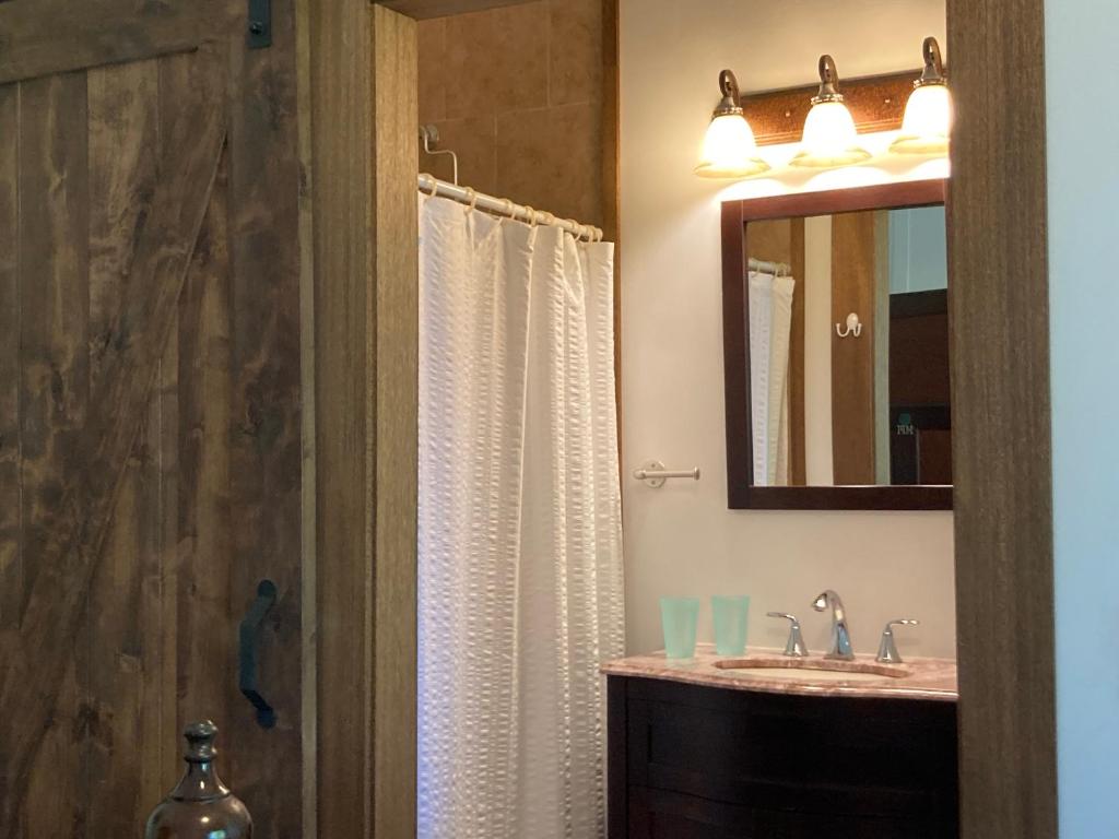 Bagno di Hilo Bay Oceanfront Bed and Breakfast