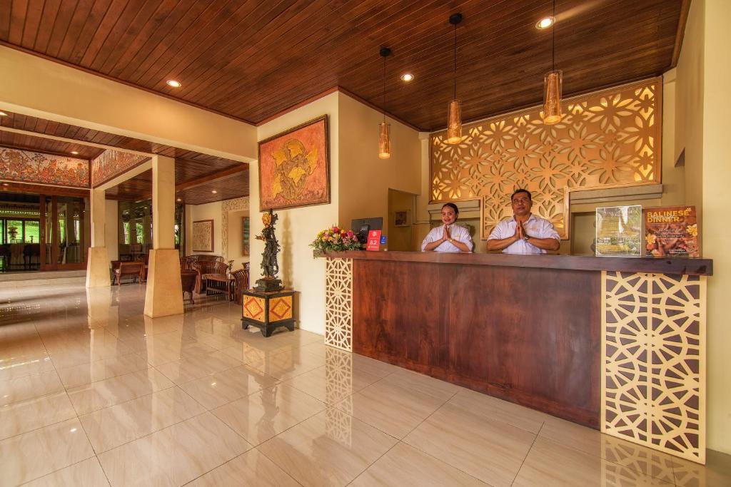 Členové personálu v ubytování Champlung Sari Villa & Spa Ubud