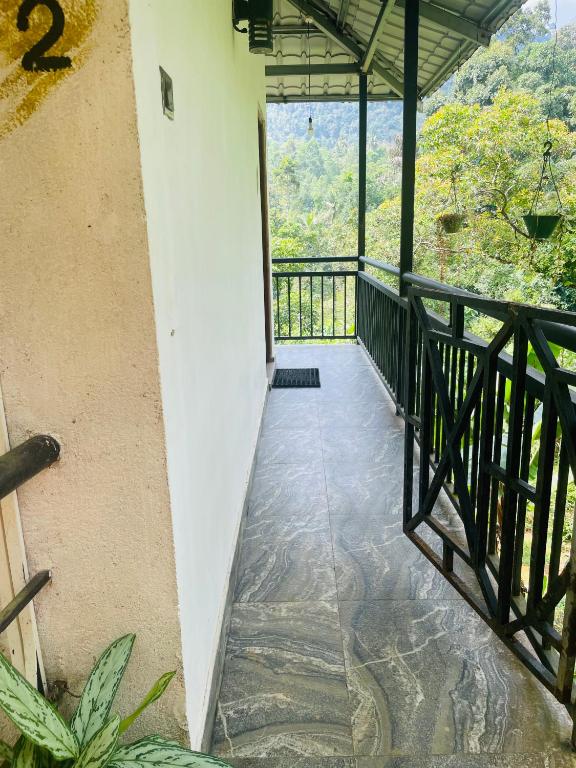 White Villa Kitulgala - 11