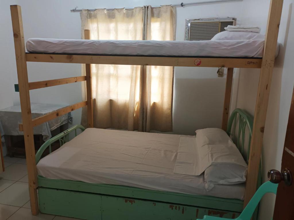 Two-Hearts Dormitory - Drievoudige Kamer Met Een Eigen Badkamer