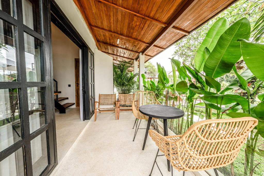 Balkón nebo terasa v ubytování Sarang Apartments by EVDEkimi Ubud
