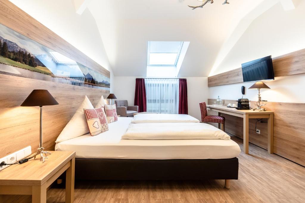 Kuchyň nebo kuchyňský kout v ubytování Hotel Sauerlacher Post