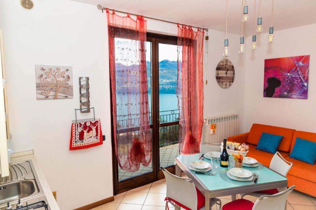 Posedenie v ubytovaní Residenza Coccinelle vista Lago d'Iseo