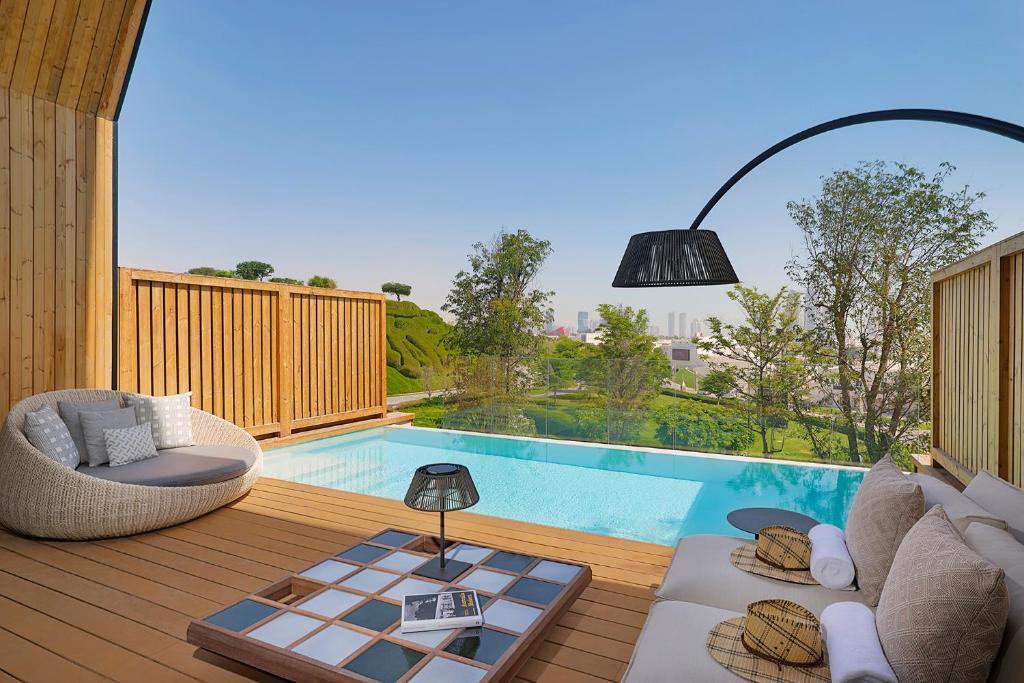 Bazen v nastanitvi oz. blizu nastanitve Katara Hills Doha, Lxr Hotels & Resorts