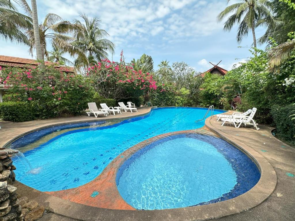 Fotografie z fotogalerie ubytování Cosy 3 Bedroom Duplex w/ Private Pool Near Beach! v destinaci Mae Nam