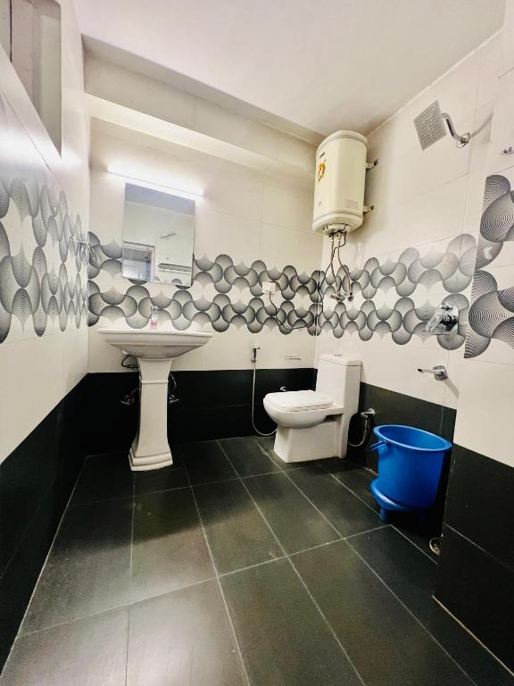 Koupelna v ubytování White Rose Hotel By #Link Way