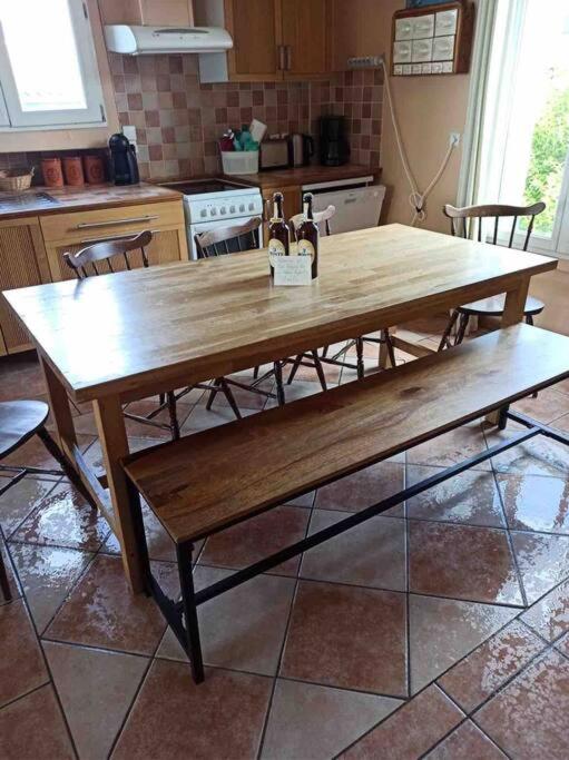 Kuchyň nebo kuchyňský kout v ubytování L'Eglantine bord de mer