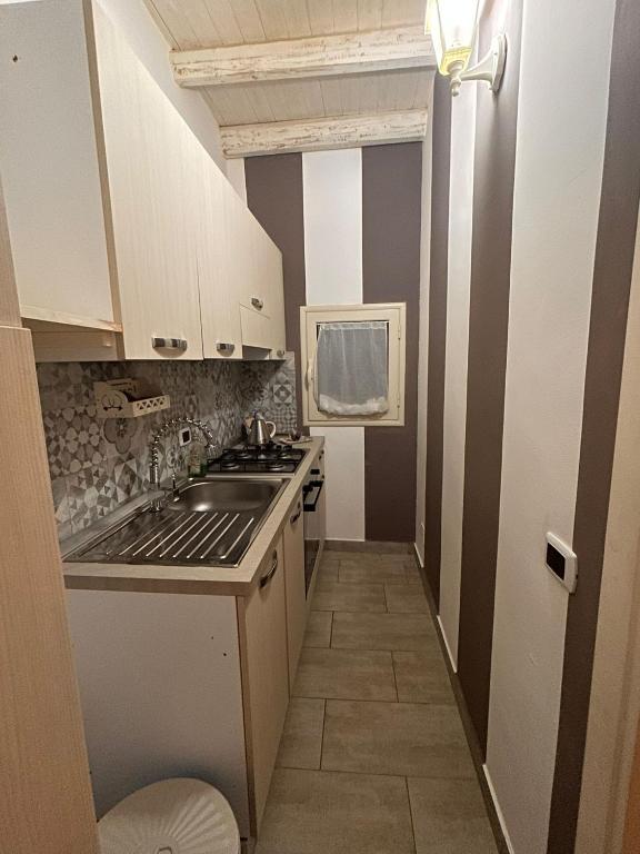 Kuchyňa alebo kuchynka v ubytovaní Loft Ballarò
