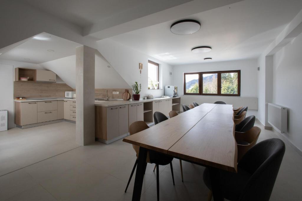 Kuchyň nebo kuchyňský kout v ubytování CASA ENCIAN