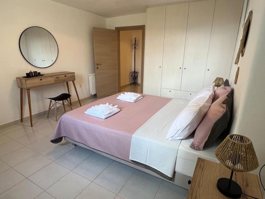 Postel nebo postele na pokoji v ubytování Krios Guesthouse