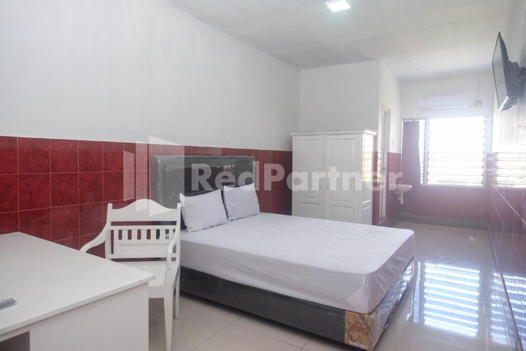 Kostel Satu Semarang RedPartner - Standard Double Room