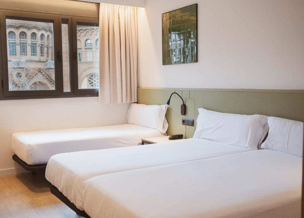 Hotel Sant Pau - Resim 12