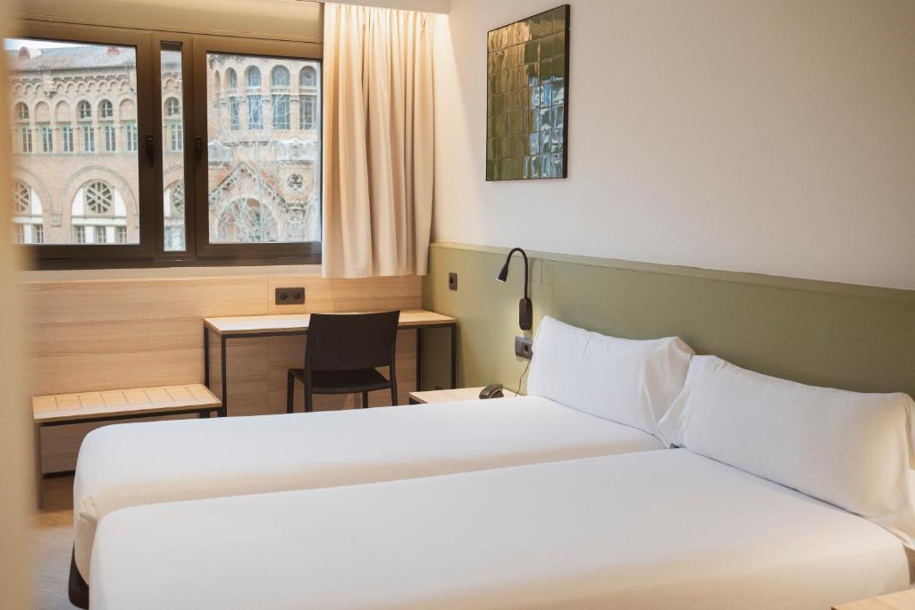 Hotel Sant Pau - Resim 13