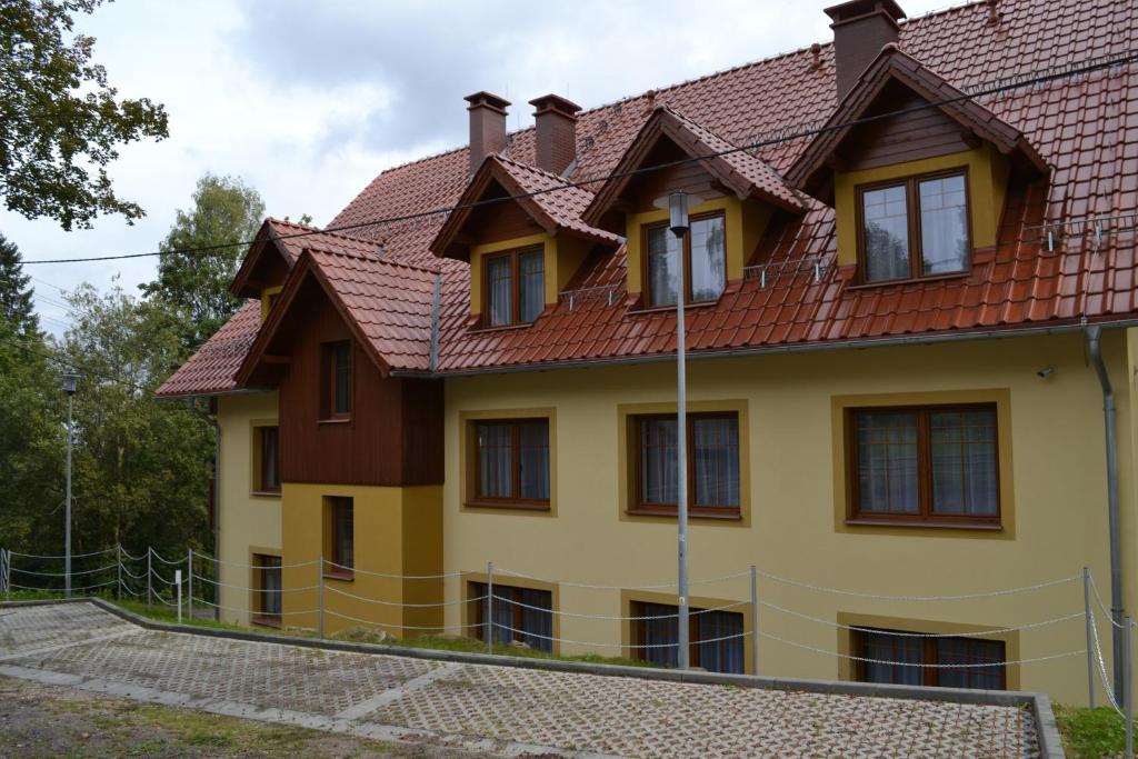 Budova, v ktorej sa hotel nachádza