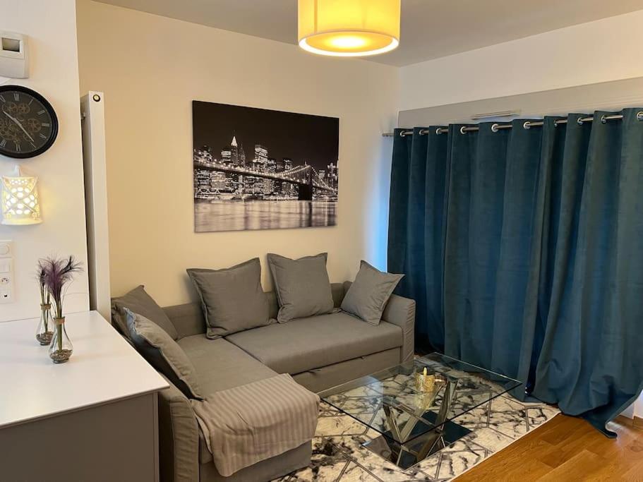 Gallery image of T2 à 15mn stade de France Porte de Paris in Épinay-sur-Seine