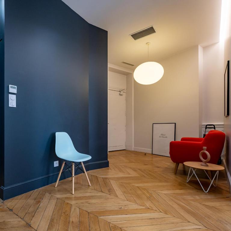 Coin salon dans l'établissement L'Atelier,T3,au pied de l'Opéra, Climatisé, CHECK-IN AUTONOME 24H sur 24H