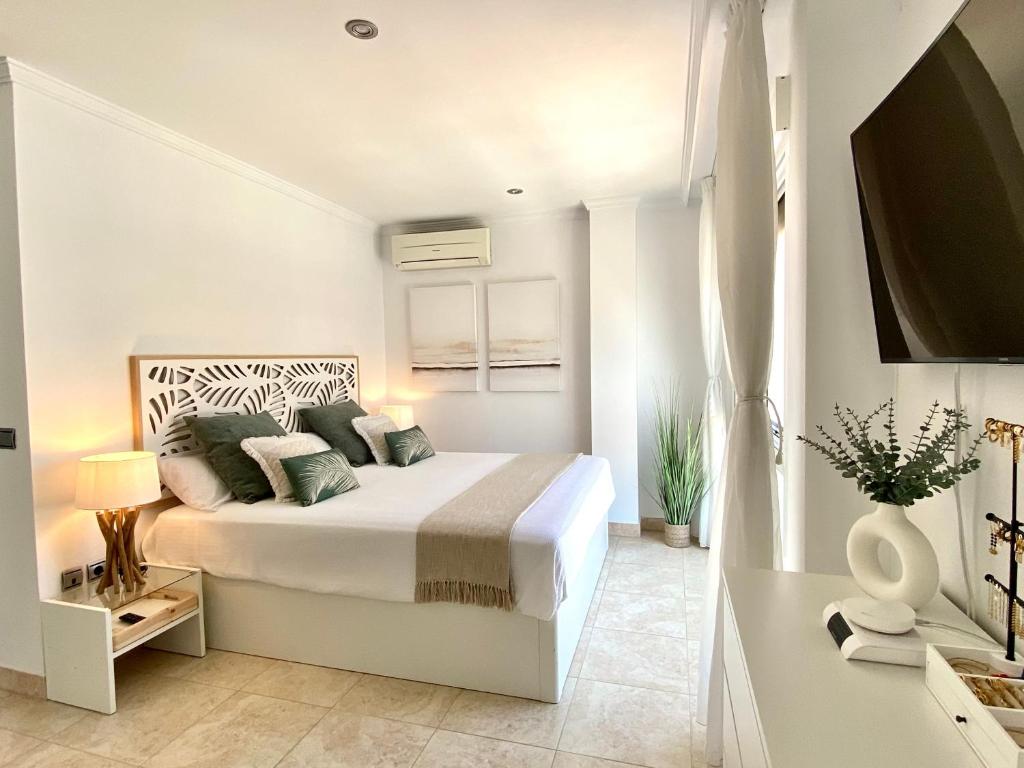Posteľ alebo postele v izbe v ubytovaní Europa II Penthouse - Costa CarpeDiem