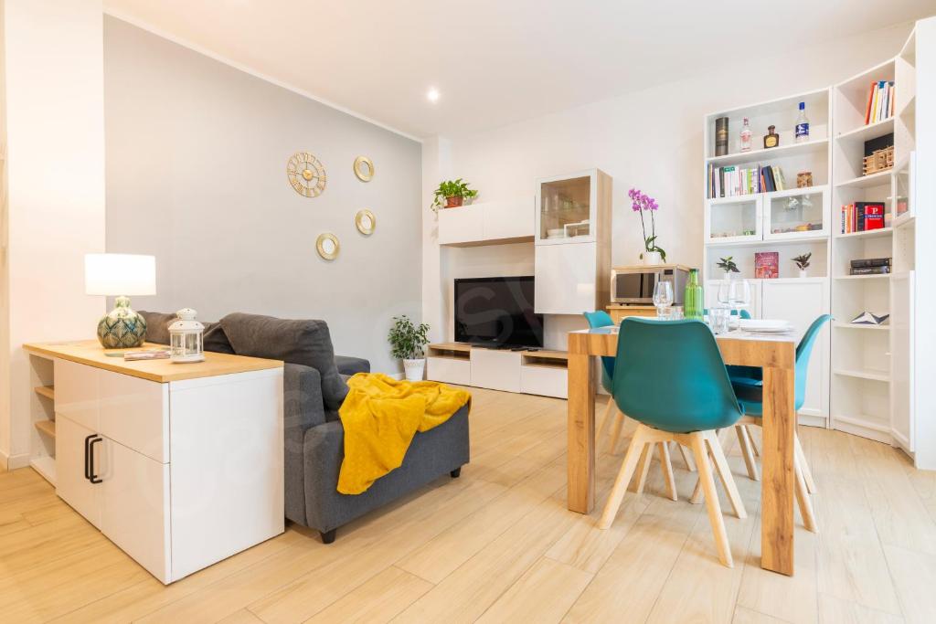 GuestHost - Alices House Modern Apartment