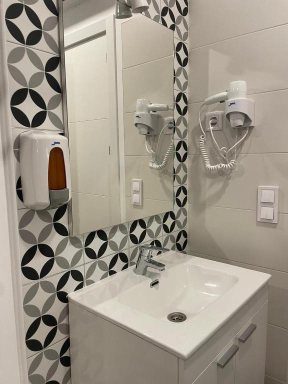 Koupelna v ubytování Hostal Arenal Madrid