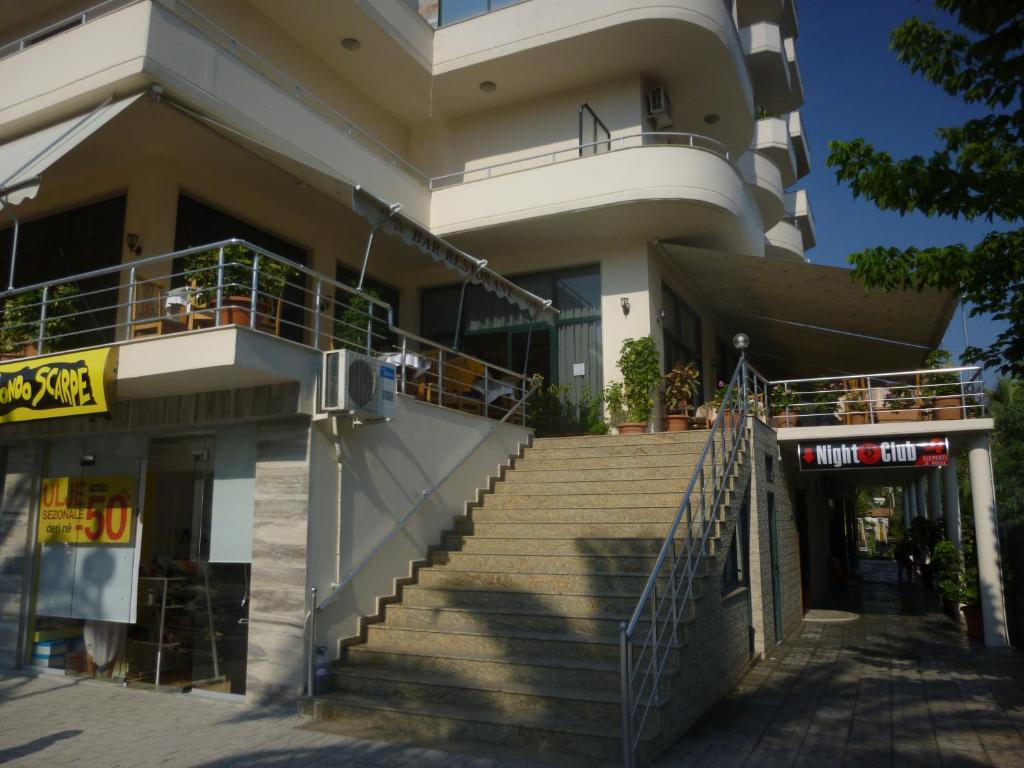 Budova, kde se hotel nachází