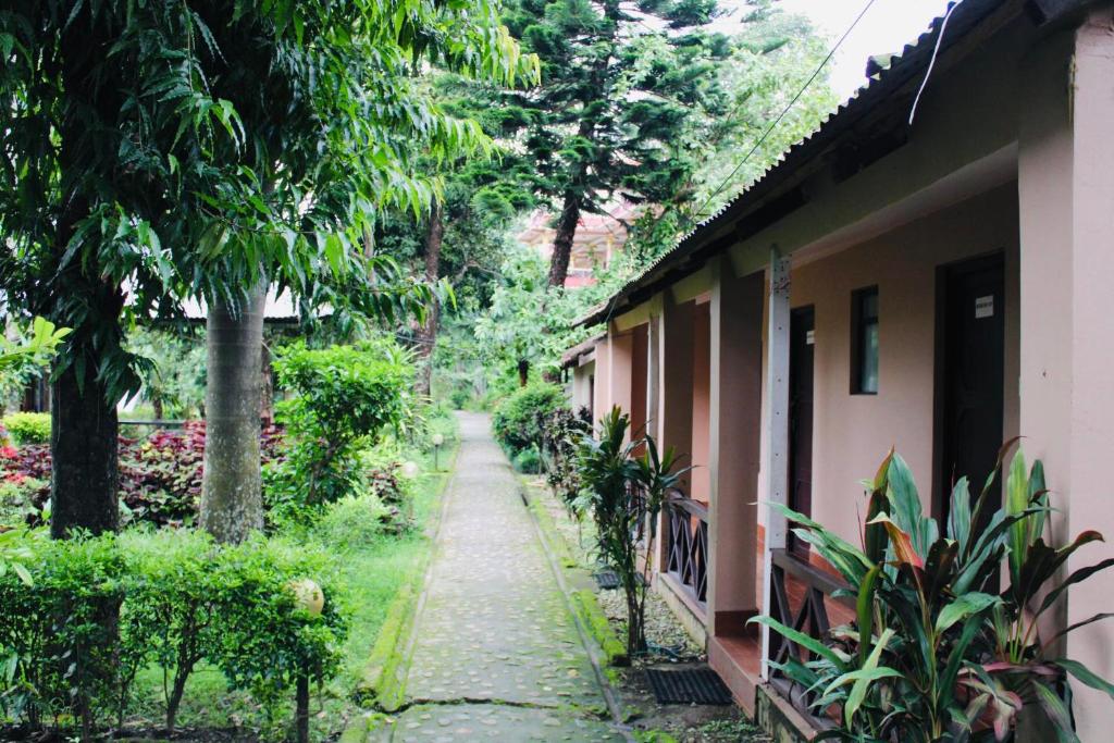 Giardino di Chitwan Forest Resort , Chitwan National Park