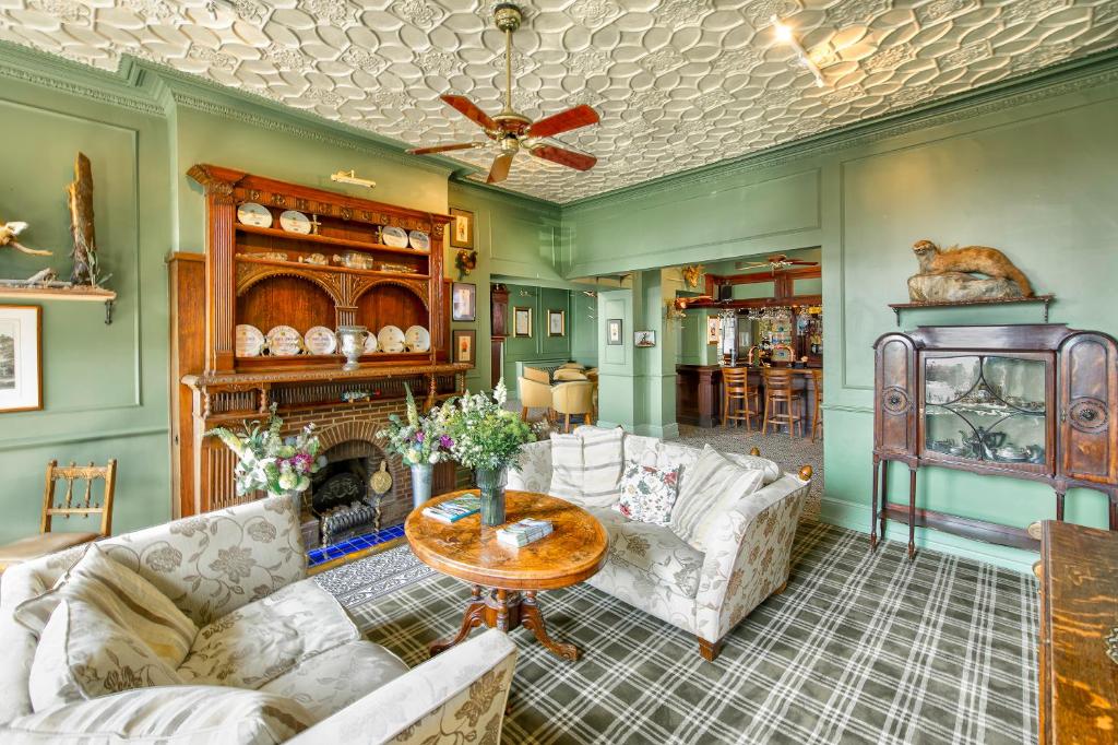 The Central Hotel - Resim 13