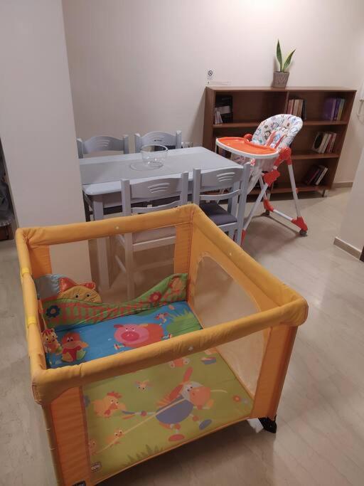 Postel nebo postele na pokoji v ubytování ParkView Central Apartment - Xanthi