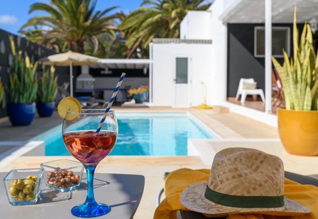 Bazén v ubytování Villa Golf Lanzarote nebo v jeho okolí