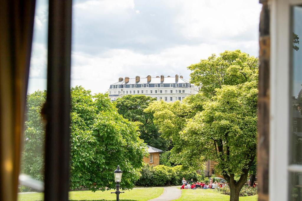 The Central Hotel - Resim 25