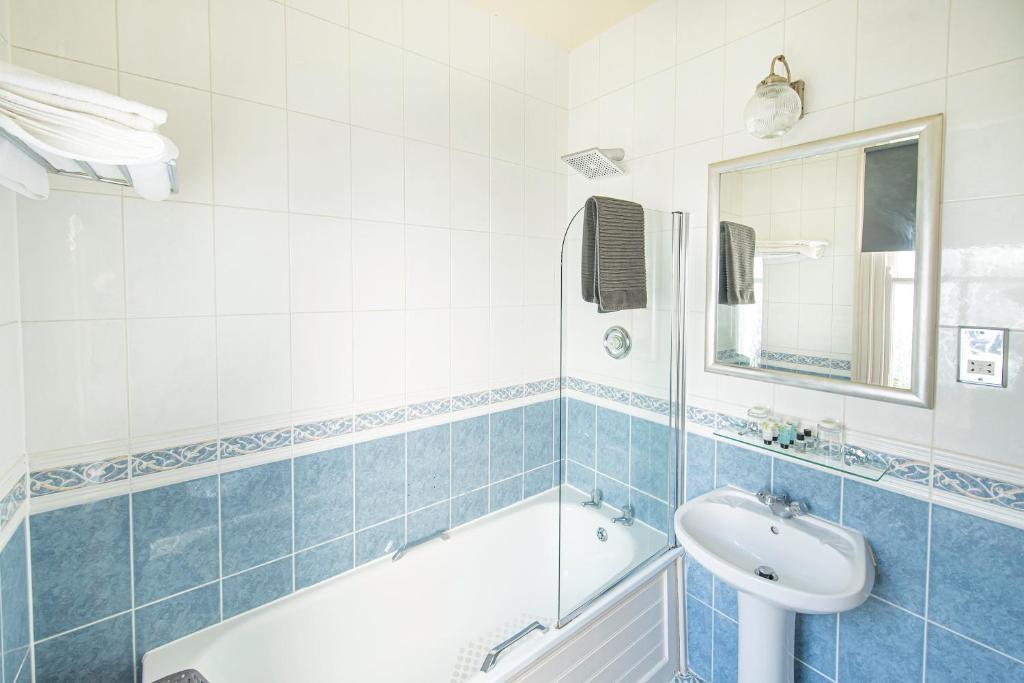 The Central Hotel - Resim 30