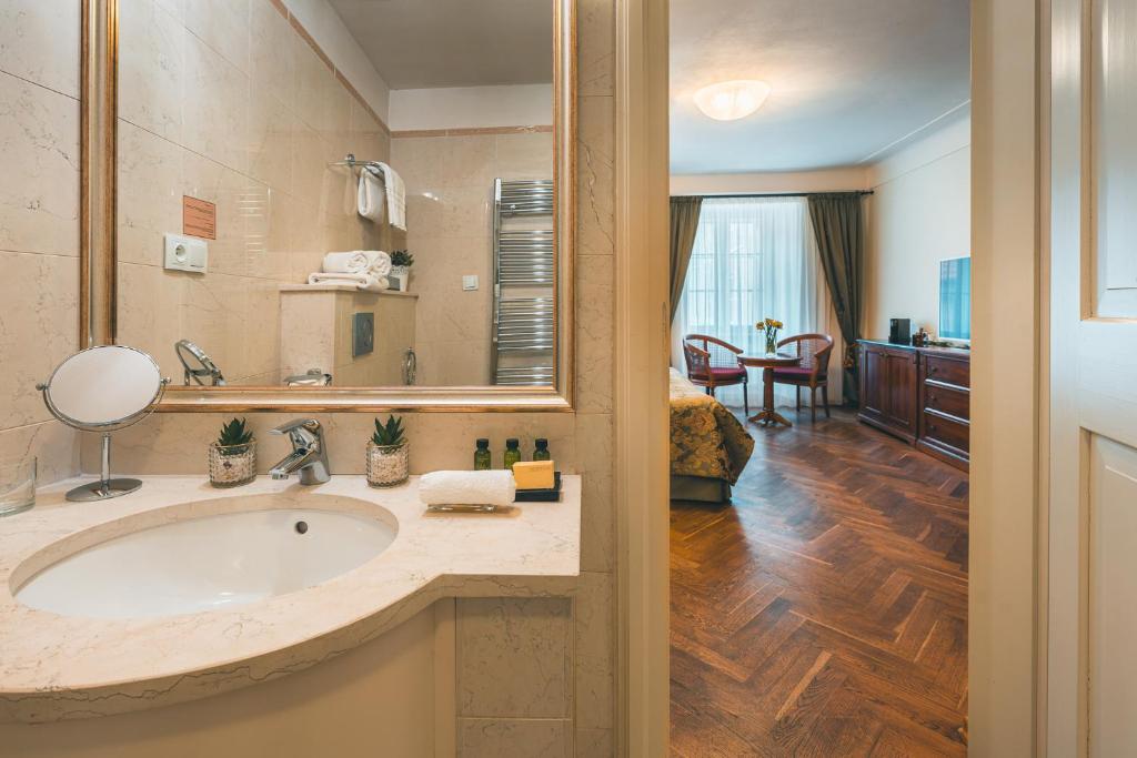 Appia Hotel Residences - 15