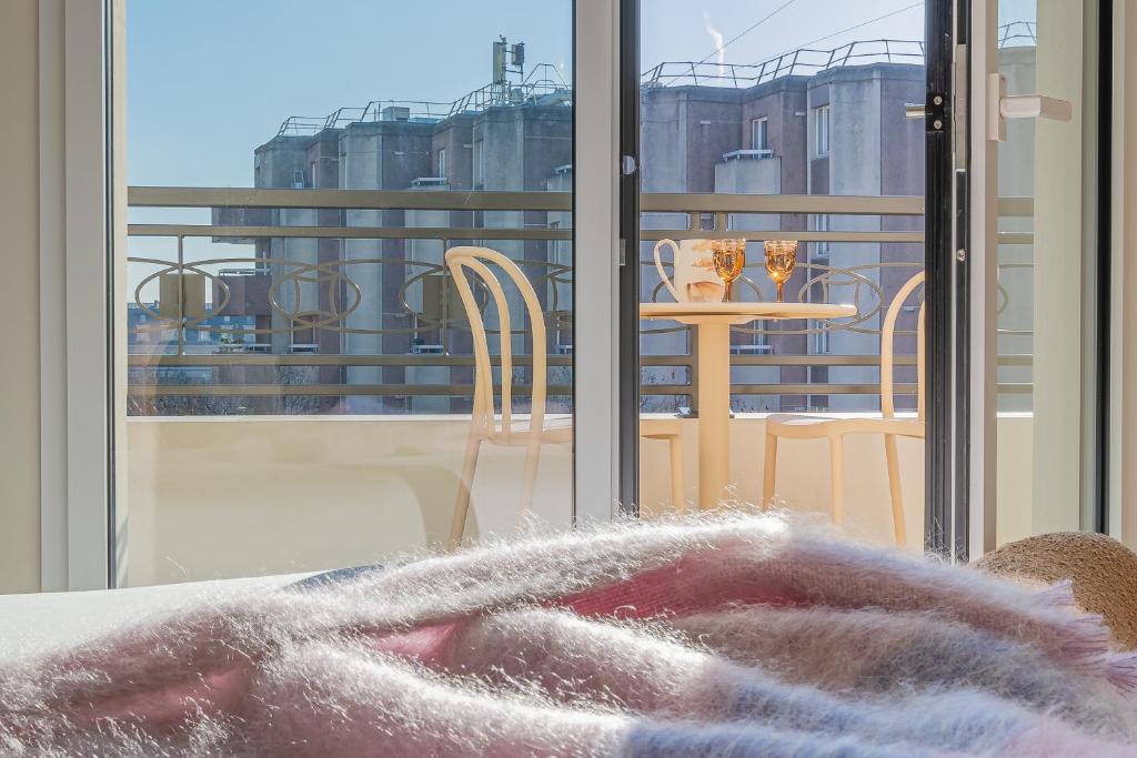 Yuna Porte-Maillot - ApartHotel photo