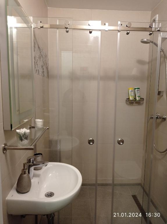 Koupelna v ubytování RynOK 25 Modern Lviv Center