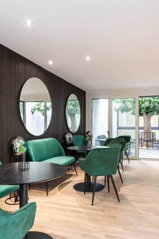 Istumisnurk majutusasutuses Business Hotel Maier